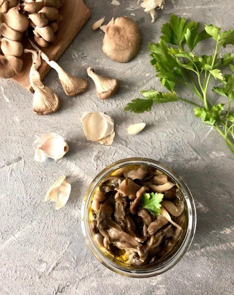 Cardoncelli mushrooms infused with black truffle